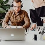 Pravidelný úklid kanceláří: co by měla firma zajistit?